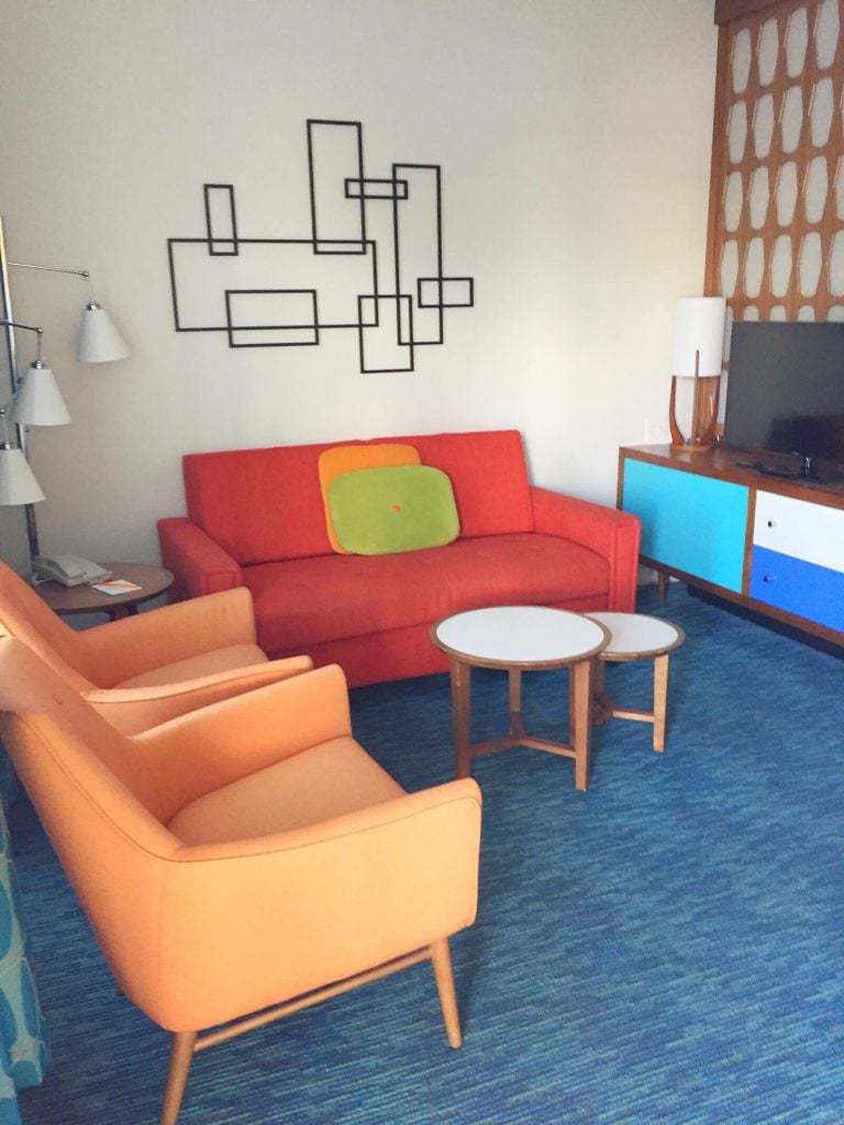 sitting area family suites cabana bay