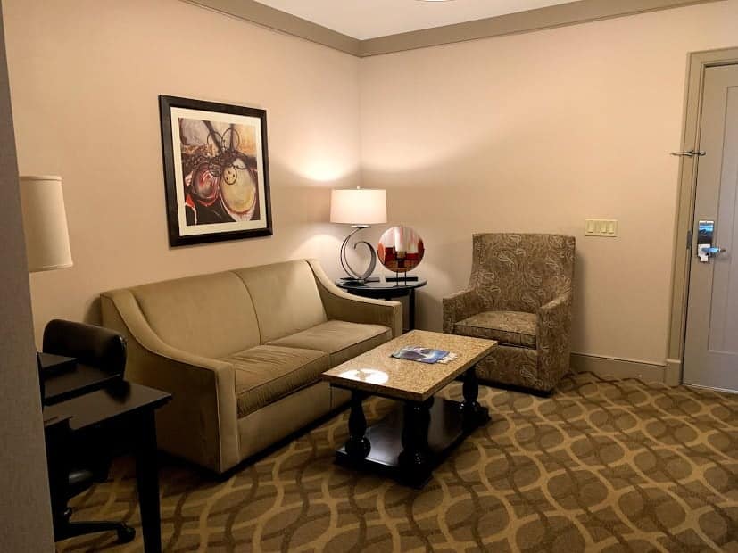 Living Area West Inn and Suites