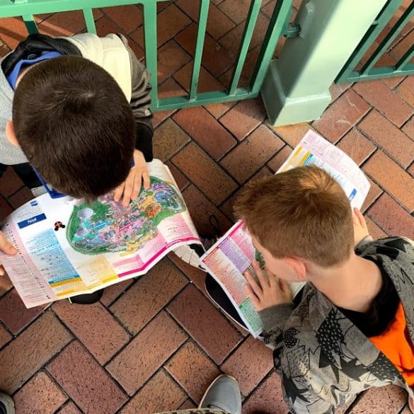 planning a trip to disneyland with kids