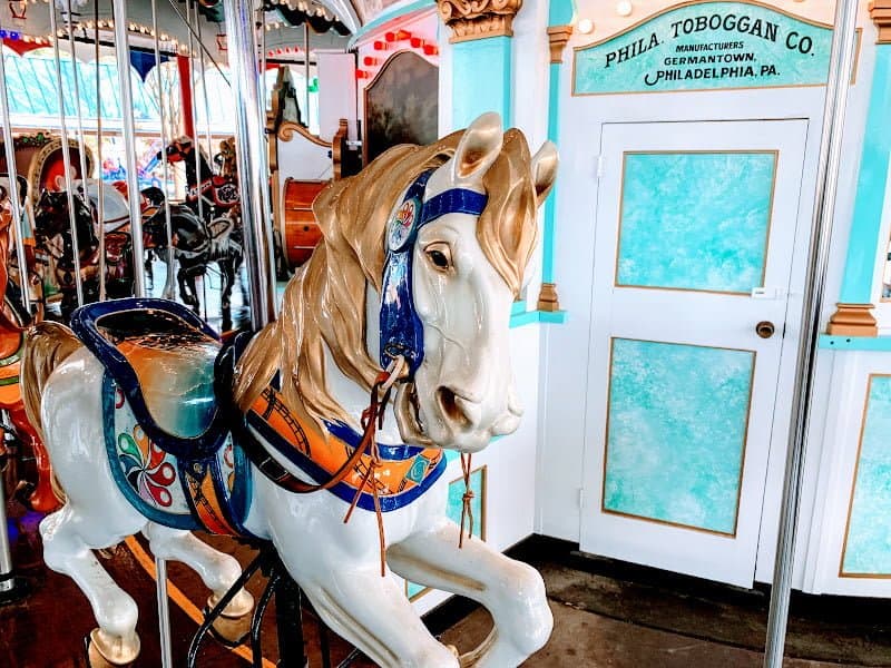 carrousel horse at hersheypark