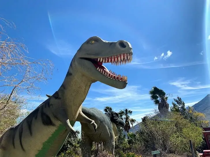 dinosaur tour at cabazon dinosaurs