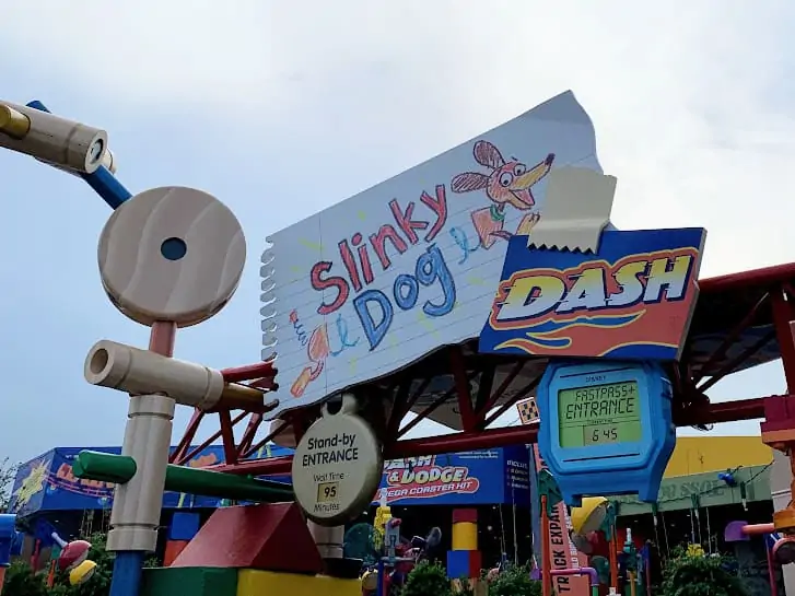 old slinky dog dash entrance with fastpass