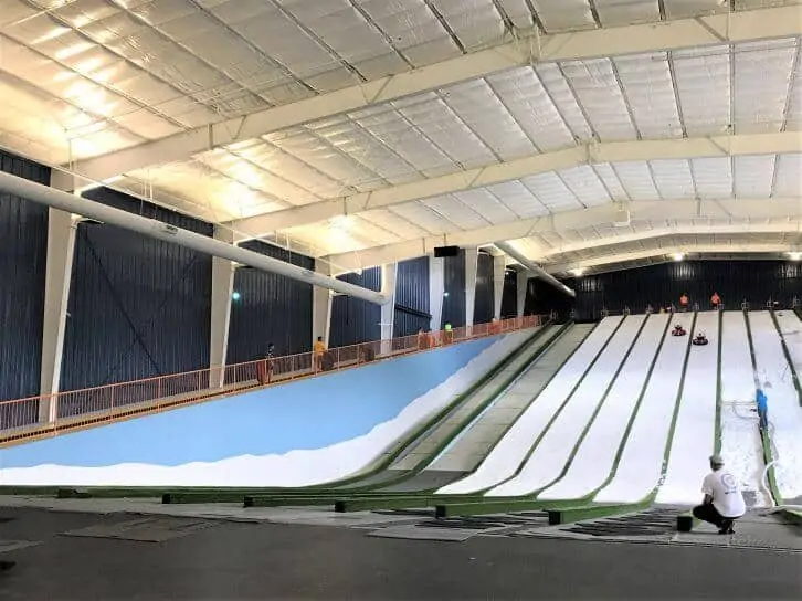 pigeon forge snow in Tennessee indoor sledding