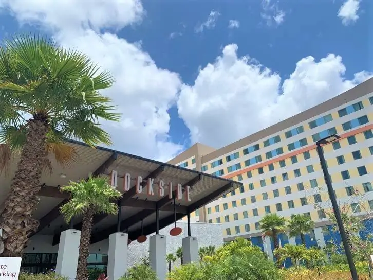 universal endless summer resort dockside inn and suites review