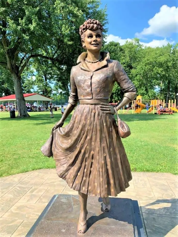 lucy statue