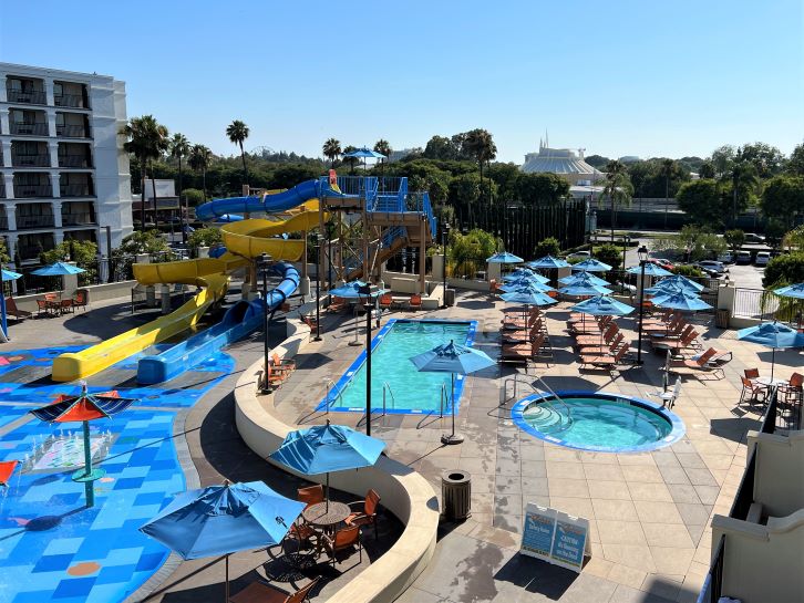 CA-Theme-Park-Itinerary-Courtyard-Anaheim-Theme-Park-Water-Park