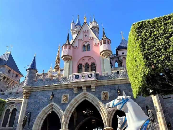 sleeping beauty castle at disneyland