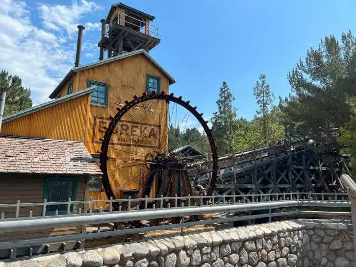 disneyland scary rides grizzly river run