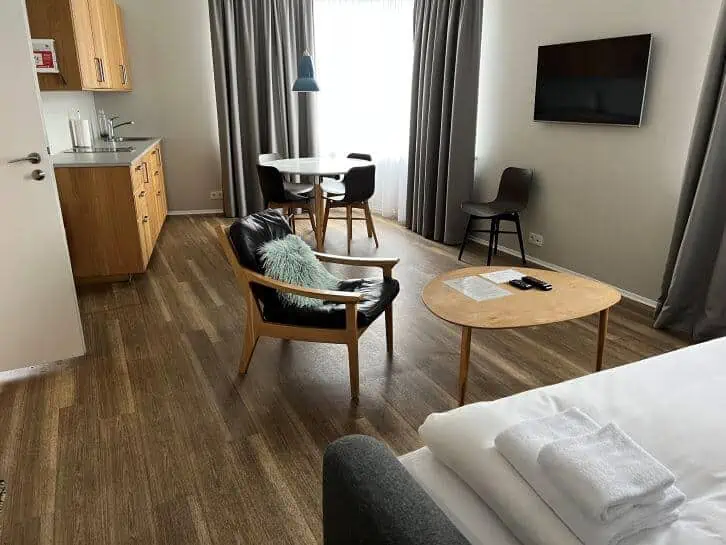 iceland hotel odinsve living room