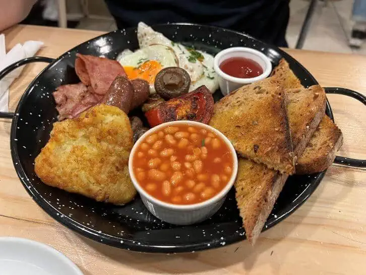 family trip to london english breakfast