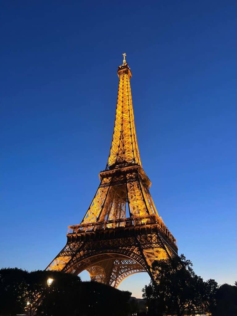 london paris itinerary eiffel tower at night