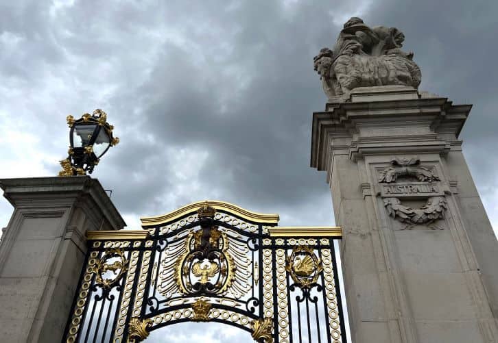 palace gate in london england