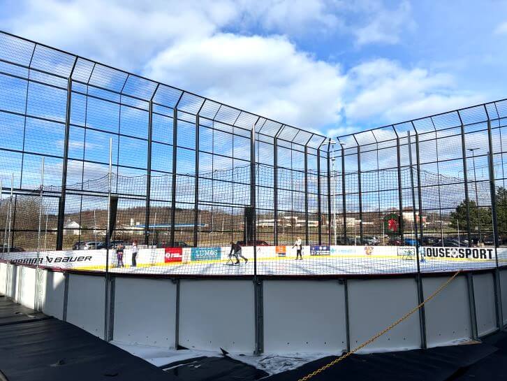 outdoor ice rink at dicks house of sports eastview mall