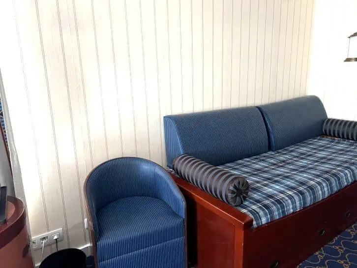 sofa bed at newport bay hotel disneyland paris