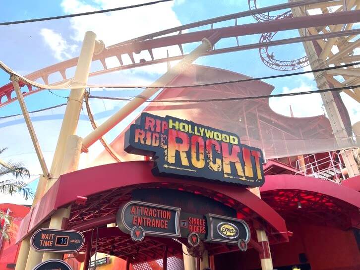 hollywood rip ride rockit single rider entrance