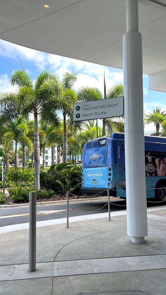 sign for shuttle bus at universal orlando