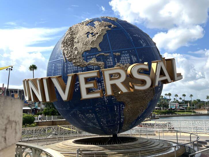 universal orlando entrance globe