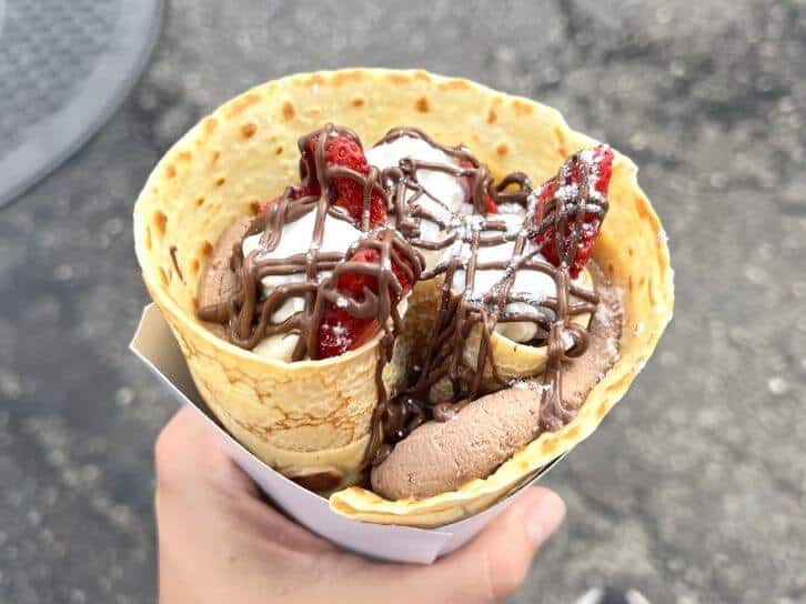 crepe at universal studios
