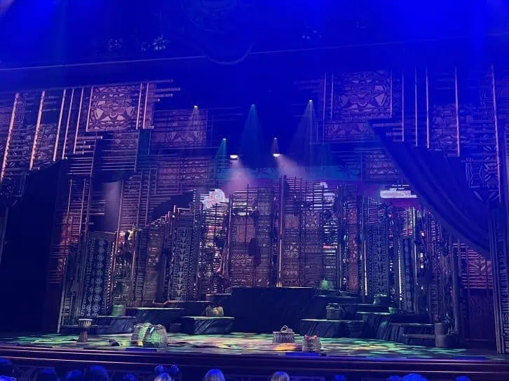 moana stage show disney treasure