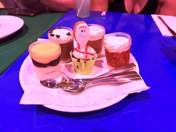 dessert at roundup rodeo bbq at hollywood studios