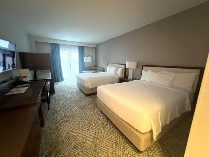 standard room at the courtyard marriot anaheim theme park entrance