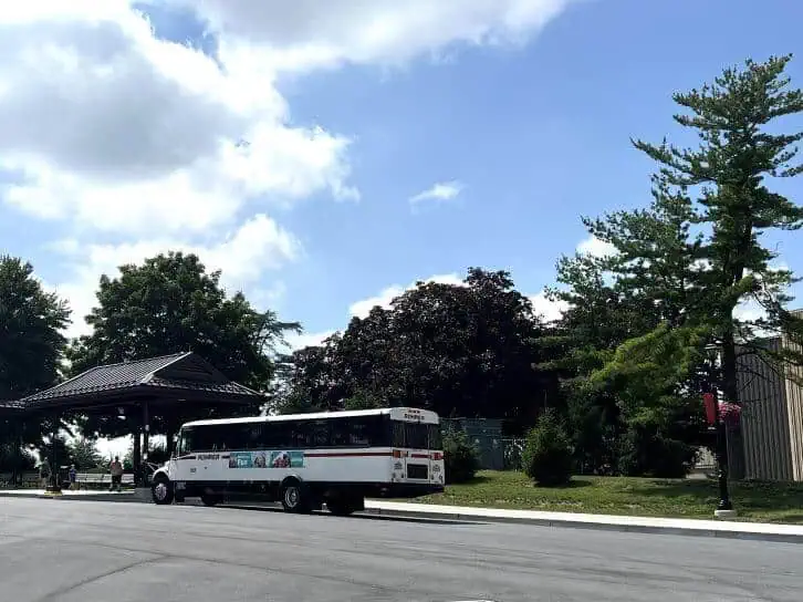 shuttle bus to and from hersheypark and the hersheypark hotels