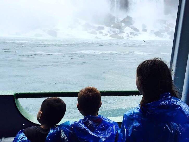 maid of the mist horseshoe falls view