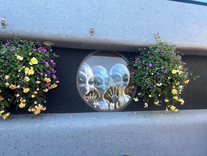 flying saucer restaurant exterior
