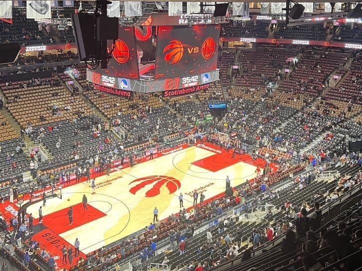 raptors game in toronto