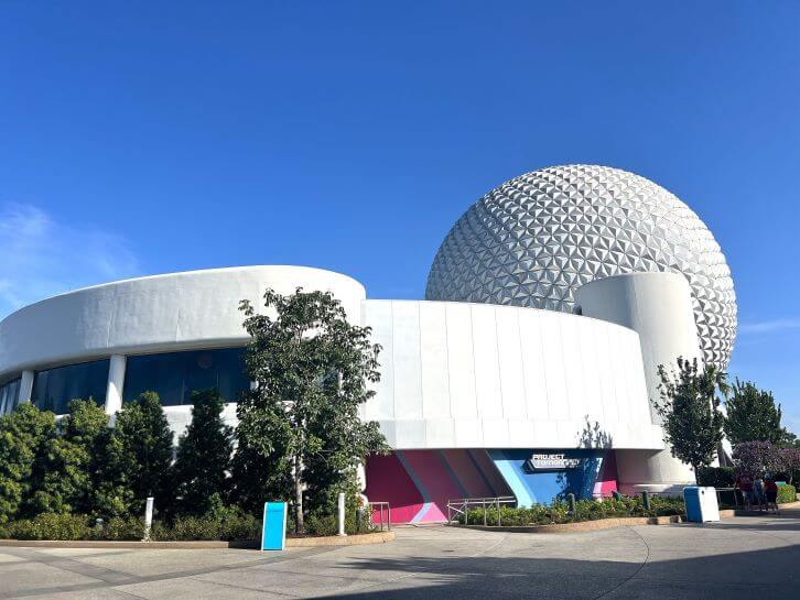 spaceship earth at epcot at walt disney world