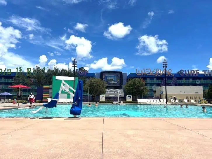 90s pool at pop century