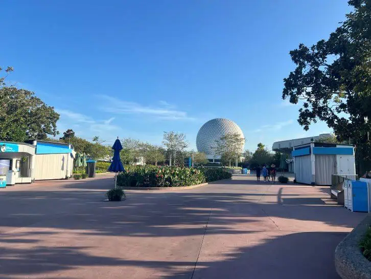 epcot at rope drop