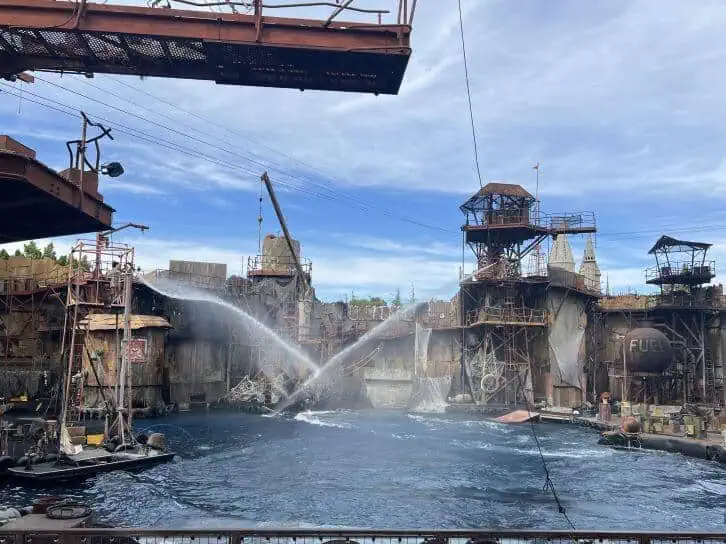 waterworld show at universal studios hollywood