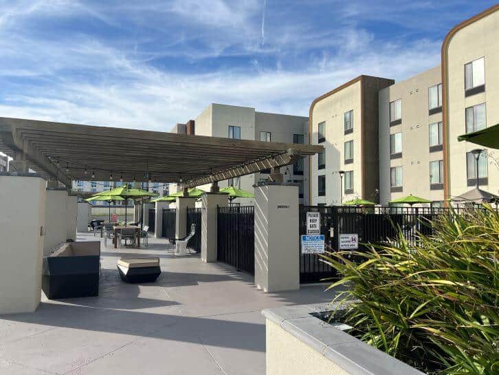 exterior of pool at springhill suites burbank