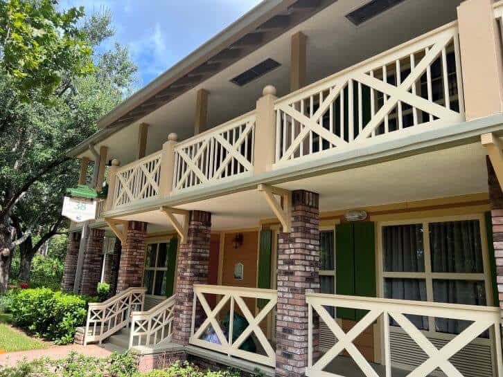 exterior of rooms at port orleans riverside
