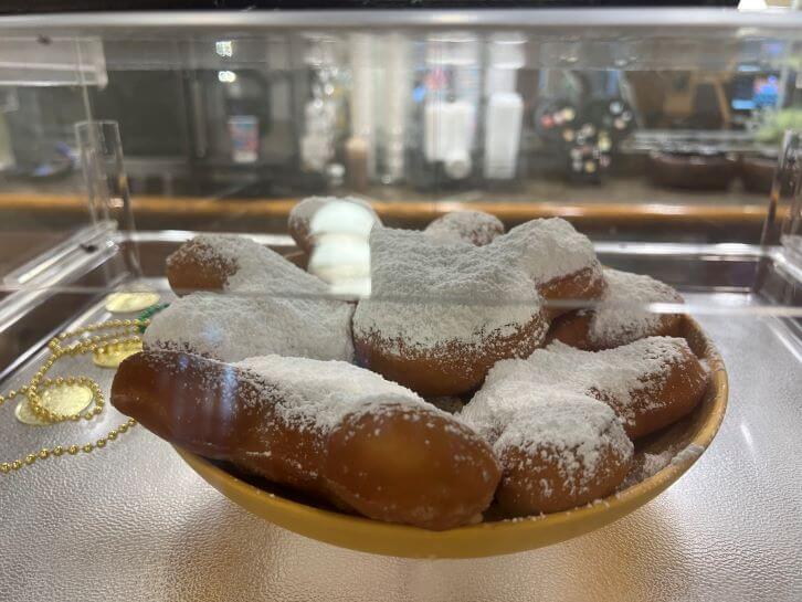 mickey beignets at port orleans french quarter