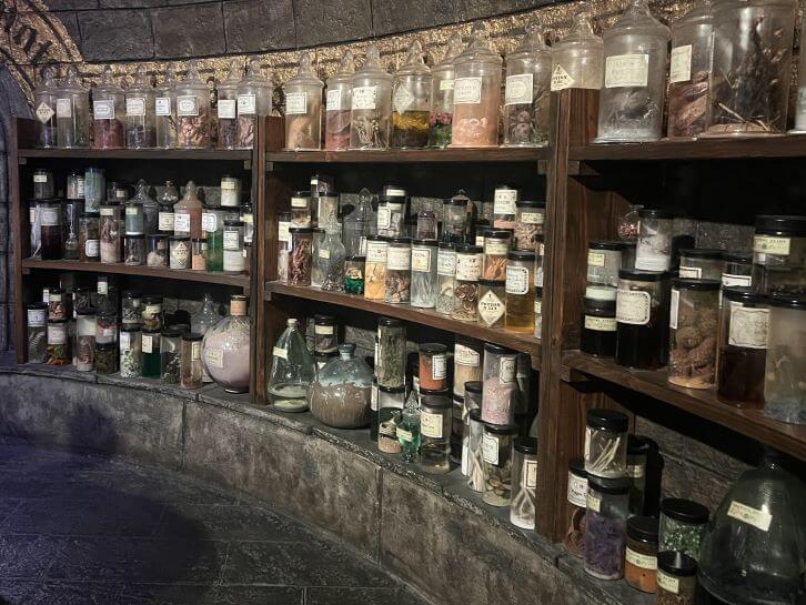 potion room at warner bro studio tour los angelos