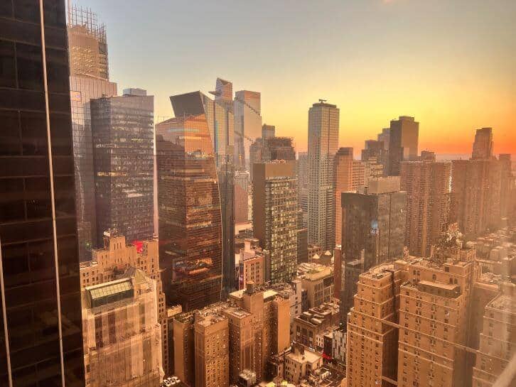nyc skyline view from marriott marquis times square