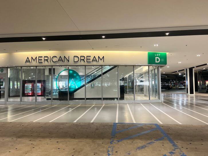 parking lot at american dream mall