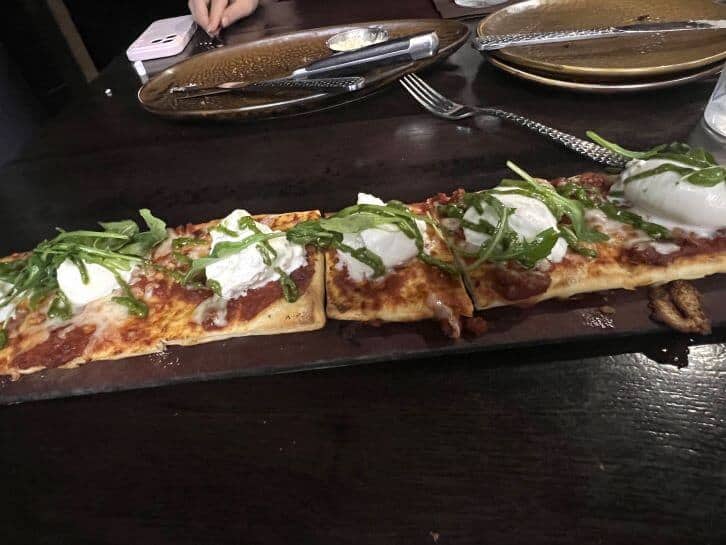 flatbread pizza at toothsome at universal citywalk orlando
