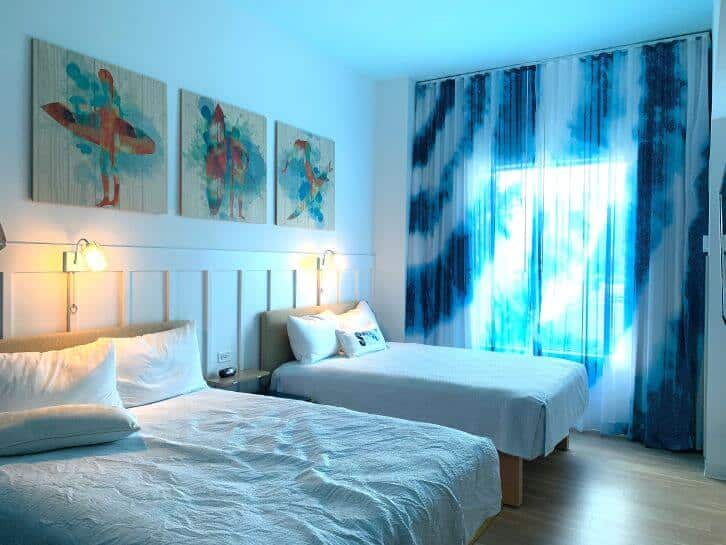 room at universal endless summer surfside inn and suites