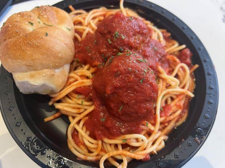 spaghetti and meatballs at louies italian restaurant at universal studios florida